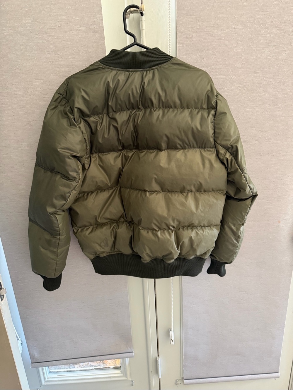 Nike Diwn Filled Men's Olive Green Puffer Jacket with Logo - Picture 3 of 4